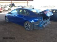 ✅ 2021 Kia Forte LXS • VIN: 3KPF24AD4ME304832 • Lot: 43526030. Wystawiony na IAAI z przebiegiem 112 077 mil. Bezpłatny archiwum sprzedaży aukcyjnych z USA i szczegółowy raport historii pojazdu na DreamBid. Zdjęcie 3.