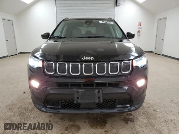 ✅ 2022 Jeep Compass Latitude • VIN: 3C4NJDBB6NT230709 • Lot: 91678025. Listed on Copart with 53,964 mi. Free auction sales archive from the USA and detailed vehicle history report at DreamBid. Image 5.