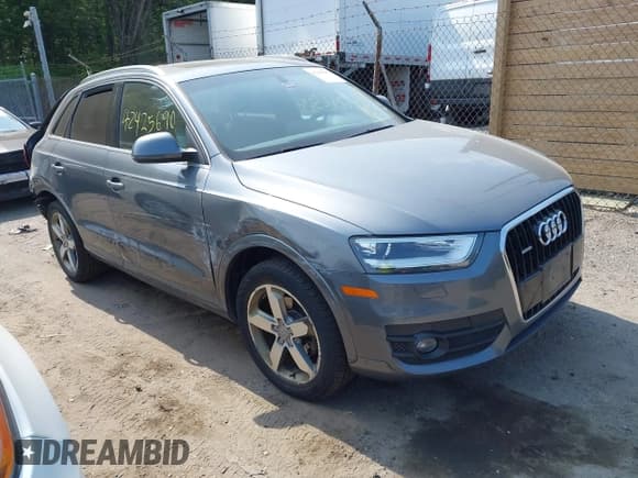 ✅ 2015 Audi Q3 Premium Plus • VIN: WA1EFCFS7FR011946 • Lot: 42425690. Listed on IAAI with 102,404 mi. Free auction sales archive from the USA and detailed vehicle history report at DreamBid. Image 1.
