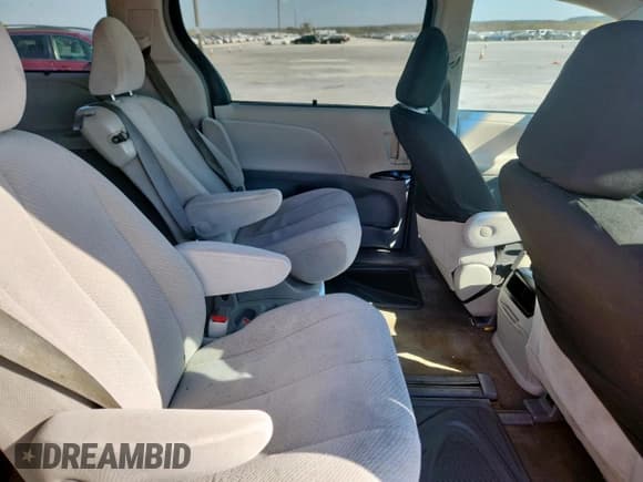 ✅ 2013 Toyota Sienna LE • VIN: 5TDKK3DC3DS309232 • Lot: 93179935. Listed on Copart with 157,401 mi. Free auction sales archive from the USA and detailed vehicle history report at DreamBid. Image 11.