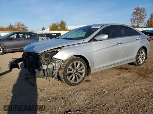 ✅ 2013 Hyundai Sonata SE • VIN: 5NPEC4AC2DH795655 • Lot: 76769834. Listed on Copart with 175,783 mi. Free auction sales archive from the USA and detailed vehicle history report at DreamBid. Image 1.