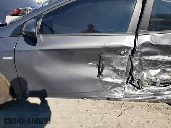 2017 Hyundai Ioniq Blue с VIN KMHC65LCXHU024840, выставлен на аукционе Copart как лот 76597864 с пробегом 70 901 миль миль и Списание • Salvage title. История ставок и продаж доступна на DreamBid. Изображение 7.