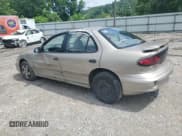 ✅ 2002 Pontiac Sunfire SE • VIN: 1G2JB524927293231 • Lot: 57399375. Wystawiony na Copart z przebiegiem 146 651 mil. Bezpłatny archiwum sprzedaży aukcyjnych z USA i szczegółowy raport historii pojazdu na DreamBid. Zdjęcie 2.