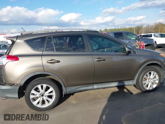 ✅ 2014 Toyota RAV4 Limited • VIN: 2T3YFREV7EW080099 • Lot: 43788623. Listed on IAAI with 183,159 mi. Free auction sales archive from the USA and detailed vehicle history report at DreamBid. Image 13.