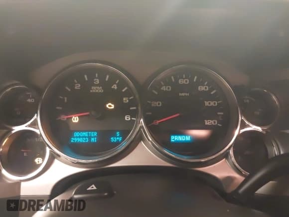 ✅ 2011 GMC Sierra 1500 SLE • VIN: 1GTR1VE01BZ205089 • Lot: 41711396. Wystawiony na IAAI z przebiegiem 299 823 mil. Bezpłatny archiwum sprzedaży aukcyjnych z USA i szczegółowy raport historii pojazdu na DreamBid. Zdjęcie 7.