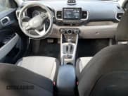 ✅ 2020 Hyundai Venue SEL • VIN: KMHRC8A31LU038724 • Lot: 42603185. Wystawiony na Copart z przebiegiem 124 385 mil. Bezpłatny archiwum sprzedaży aukcyjnych z USA i szczegółowy raport historii pojazdu na DreamBid. Zdjęcie 8.