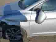 2017 Hyundai Elantra Limited z VIN KMHD84LF3HU269336, wystawiony jako IAAI lot #41684341 z przebiegiem 118 278 mil mil oraz . Historia ofert i sprzedaży dostępna na DreamBid. Obrazek 6.