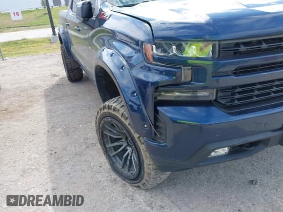 ✅ 2020 Chevrolet Silverado 1500 RST • VIN: 3GCUYEED0LG258618 • Lot: 43463681. Listed on IAAI with 137,129 mi. Free auction sales archive from the USA and detailed vehicle history report at DreamBid. Image 6.