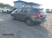 ✅ 2017 Ford Explorer XLT • VIN: 1FM5K8D86HGD43053 • Lot: 41637631. Wystawiony na IAAI z przebiegiem 72 449 mil. Bezpłatny archiwum sprzedaży aukcyjnych z USA i szczegółowy raport historii pojazdu na DreamBid. Zdjęcie 3.