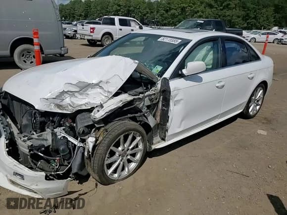 ✅ 2015 Audi A4 Premium Plus • VIN: WAUFFAFL7FN038091 • Лот: 82115555. Опубликован ранее на Copart с пробегом 117 511 миль. Бесплатный доступ к архиву аукционных продаж из США и подробный отчёт об истории автомобиля на DreamBid. Изображение 13.