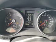 ✅ 2013 Volkswagen Golf • VIN: WVWDB7AJ2DW001827 • Лот: 71739294. Опубликован ранее на Copart с пробегом 133 585 миль. Бесплатный доступ к архиву аукционных продаж из США и подробный отчёт об истории автомобиля на DreamBid. Изображение 9.