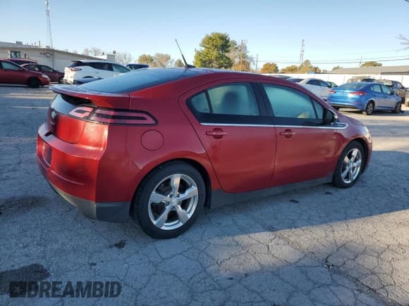 ✅ 2013 Chevrolet Volt • VIN: 1G1RD6E46DU103893 • Lot: 77279924. Wystawiony na Copart z przebiegiem 150 498 mil. Bezpłatny archiwum sprzedaży aukcyjnych z USA i szczegółowy raport historii pojazdu na DreamBid. Zdjęcie 3.
