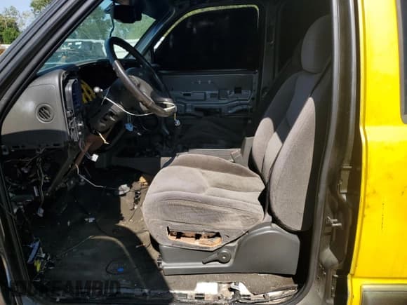 ✅ 2006 Chevrolet Silverado 1500 LT1 • VIN: 2GCEC13T161231320 • Lot: 73876794. Listed on Copart with 264,666 mi. Free auction sales archive from the USA and detailed vehicle history report at DreamBid. Image 7.