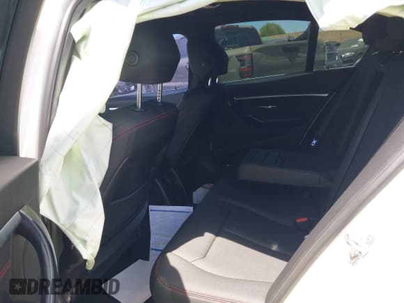 ✅ 2017 BMW 3 Series 330i • VIN: WBA8B9G32HNU55297 • Lot: 42826723. Listed on IAAI with 101,848 mi. Free auction sales archive from the USA and detailed vehicle history report at DreamBid. Image 8.