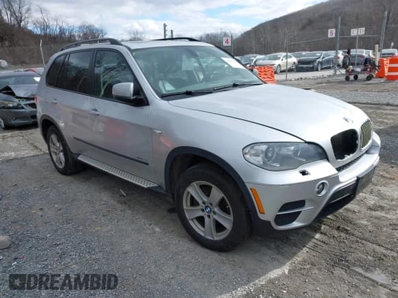 ✅ 2012 BMW X5 35d • VIN: 5UXZW0C52CL666730 • Lot: 43478812. Listed on IAAI with 208,791 mi. Free auction sales archive from the USA and detailed vehicle history report at DreamBid. Image 1.