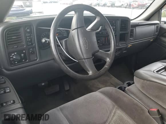 ✅ 2006 Chevrolet Silverado 1500 LS • VIN: 2GCEK19B561266573 • Lot: 71420804. Wystawiony na Copart z przebiegiem 153 471 mil mil. Skorzystaj z bezpłatnego archiwum sprzedaży aukcyjnych z USA i zobacz szczegółowy raport historii pojazdu na DreamBid. Zdjęcie 8.