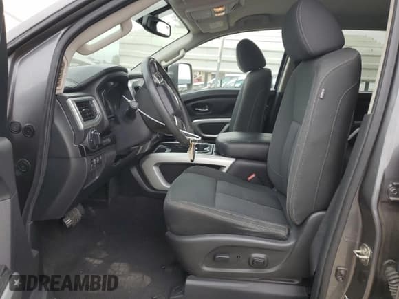 ✅ 2016 Nissan Titan SV • VIN: 1N6AA1F2XGN509474 • Лот: 71860645. Опубликован ранее на Copart с пробегом 73 288 миль. Бесплатный доступ к архиву аукционных продаж из США и подробный отчёт об истории автомобиля на DreamBid. Изображение 7.