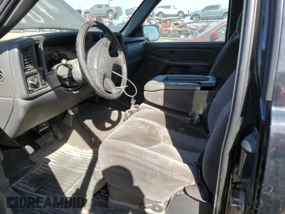 ✅ 2005 Chevrolet Silverado 1500 LS • VIN: 2GCEC19T451236162 • Лот: 75537454. Опубликован ранее на Copart с пробегом 286 785 миль. Бесплатный доступ к архиву аукционных продаж из США и подробный отчёт об истории автомобиля на DreamBid. Изображение 7.