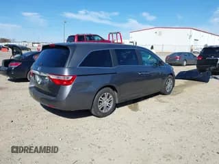 ✅ 2013 Honda Odyssey EX-L • VIN: 5FNRL5H68DB032271 • Лот: 43679474. Опубликован ранее на IAAI с пробегом 262 139 миль. Бесплатный доступ к архиву аукционных продаж из США и подробный отчёт об истории автомобиля на DreamBid. Изображение 4.