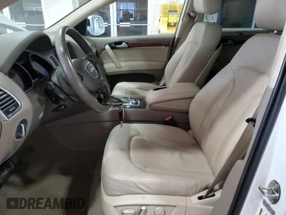 ✅ 2015 Audi Q7 Prestige • VIN: WA1VMAFE8FD020110 • Лот: 92397135. Опубликован ранее на Copart с пробегом 201 458 миль. Бесплатный доступ к архиву аукционных продаж из США и подробный отчёт об истории автомобиля на DreamBid. Изображение 7.