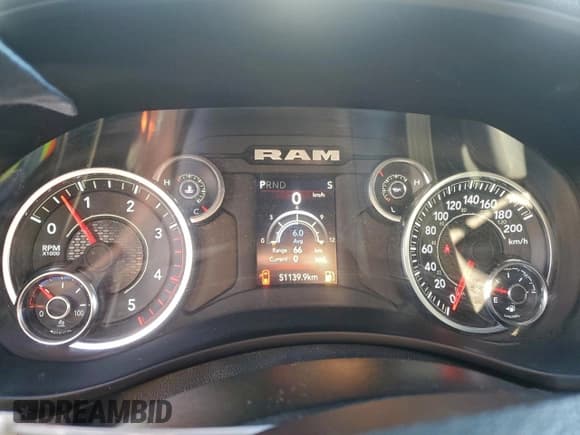 ✅ 2024 Ram 3500 Tradesman • VIN: 3C63RPGL6RG358070 • Lot: 95066275. Wystawiony na Copart z przebiegiem 51 139 mil. Bezpłatny archiwum sprzedaży aukcyjnych z USA i szczegółowy raport historii pojazdu na DreamBid. Zdjęcie 9.