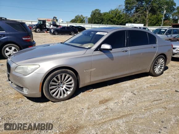 ✅ 2009 BMW 7 Series 750Li • VIN: WBAKB83509CY57730 • Lot: 71162805. Listed on Copart with 146,893 mi. Free auction sales archive from the USA and detailed vehicle history report at DreamBid. Image 1.