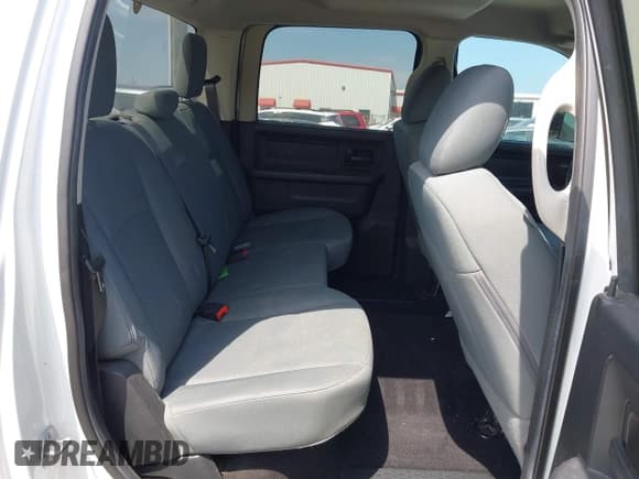 ✅ 2016 Ram 2500 Tradesman • VIN: 3C6UR5CJ8GG307387 • Lot: 42296520. Wystawiony na IAAI z przebiegiem 189 485 mil. Bezpłatny archiwum sprzedaży aukcyjnych z USA i szczegółowy raport historii pojazdu na DreamBid. Zdjęcie 8.