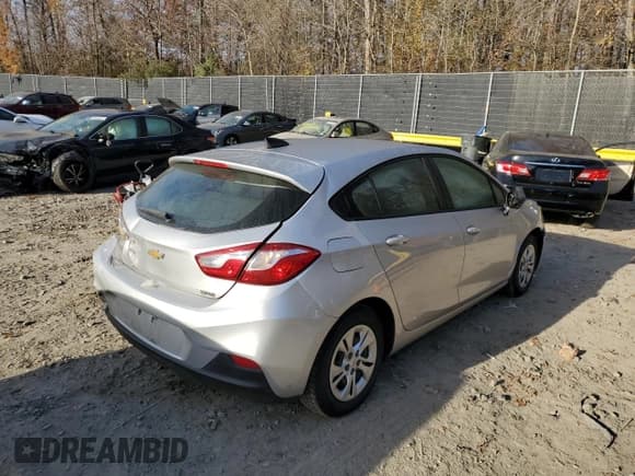 ✅ 2019 Chevrolet Cruze LS • VIN: 3G1BC6SM2KS534365 • Lot: 66997302. Listed on Copart with 117,599 mi. Free auction sales archive from the USA and detailed vehicle history report at DreamBid. Image 4.