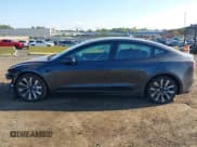✅ 2024 Tesla Model 3 • VIN: 5YJ3E1EA1RF749104 • Lot: 43182477. Wystawiony na IAAI z przebiegiem 18 569 mil. Bezpłatny archiwum sprzedaży aukcyjnych z USA i szczegółowy raport historii pojazdu na DreamBid. Zdjęcie 15.