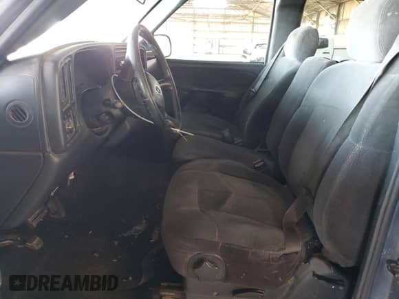 ✅ 1999 Chevrolet Silverado 1500 LS • VIN: 1GCEC19V0XZ107282 • Lot: 70884964. Wystawiony na Copart z przebiegiem 339 173 mil mil. Skorzystaj z bezpłatnego archiwum sprzedaży aukcyjnych z USA i zobacz szczegółowy raport historii pojazdu na DreamBid. Zdjęcie 7.