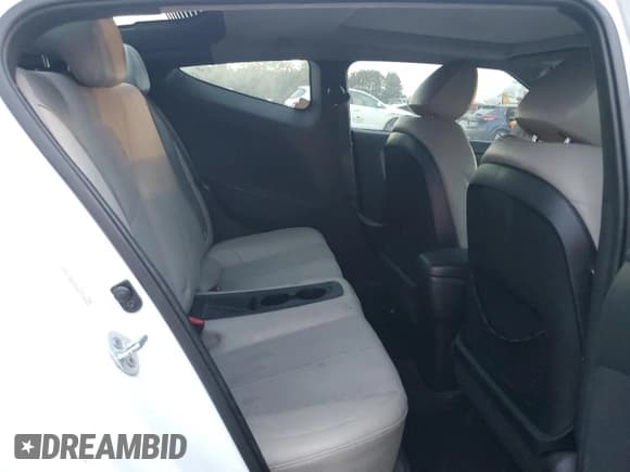 ✅ 2013 Hyundai Veloster w/Gray Int • VIN: KMHTC6AD7DU110031 • Lot: 78895374. Wystawiony na Copart z przebiegiem 145 995 mil. Bezpłatny archiwum sprzedaży aukcyjnych z USA i szczegółowy raport historii pojazdu na DreamBid. Zdjęcie 11.