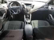 ✅ 2017 Hyundai Veloster • VIN: KMHTC6ADXHU321214 • Lot: 47024634. Wystawiony na Copart z przebiegiem 69 339 mil. Bezpłatny archiwum sprzedaży aukcyjnych z USA i szczegółowy raport historii pojazdu na DreamBid. Zdjęcie 8.