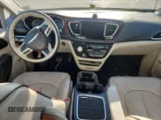 ✅ 2017 Chrysler Pacifica Limited • VIN: 2C4RC1GGXHR668736 • Lot: 91104045. Wystawiony na Copart z przebiegiem 114 865 mil. Bezpłatny archiwum sprzedaży aukcyjnych z USA i szczegółowy raport historii pojazdu na DreamBid. Zdjęcie 8.