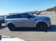 ✅ 2023 Land Rover Range Rover Sport SE • VIN: SAL1P9EU2PA109346 • Lot: 42637902. Wystawiony na IAAI z przebiegiem 42 997 mil. Bezpłatny archiwum sprzedaży aukcyjnych z USA i szczegółowy raport historii pojazdu na DreamBid. Zdjęcie 13.