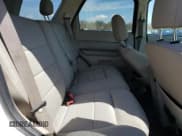 ✅ 2010 Ford Escape Hybrid • VIN: 1FMCU4K30AKB92313 • Lot: 54142145. Wystawiony na Copart z przebiegiem 159 175 mil. Bezpłatny archiwum sprzedaży aukcyjnych z USA i szczegółowy raport historii pojazdu na DreamBid. Zdjęcie 10.