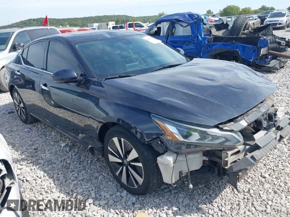 ✅ 2019 Nissan Altima SV • VIN: 1N4BL4DV7KC211927 • Lot: 43312388. Listed on IAAI with 223,169 mi. Free auction sales archive from the USA and detailed vehicle history report at DreamBid. Image 1.