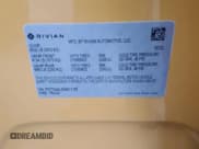 ✅ 2022 Rivian R1T Launch Edition • VIN: 7FCTGAAL2NN011755 • Lot: 59934185. Wystawiony na Copart z przebiegiem 12 261 mil. Bezpłatny archiwum sprzedaży aukcyjnych z USA i szczegółowy raport historii pojazdu na DreamBid. Zdjęcie 12.