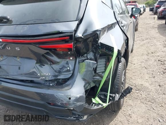 ✅ 2023 Lexus NX 350 Premium • VIN: 2T2GGCEZ8PC024142 • Lot: 42101751. Wystawiony na IAAI z przebiegiem 34 449 mil. Bezpłatny archiwum sprzedaży aukcyjnych z USA i szczegółowy raport historii pojazdu na DreamBid. Zdjęcie 17.