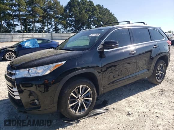 ✅ 2019 Toyota Highlander SE • VIN: 5TDKZRFH2KS574745 • Lot: 80111035. Wystawiony na Copart z przebiegiem 93 587 mil. Bezpłatny archiwum sprzedaży aukcyjnych z USA i szczegółowy raport historii pojazdu na DreamBid. Zdjęcie 1.