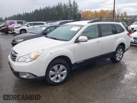 ✅ 2010 Subaru Outback Premium • VIN: 4S4BRCBC0A3356550 • Lot: 43704733. Wystawiony na IAAI z przebiegiem 190 922 mil. Bezpłatny archiwum sprzedaży aukcyjnych z USA i szczegółowy raport historii pojazdu na DreamBid. Zdjęcie 2.
