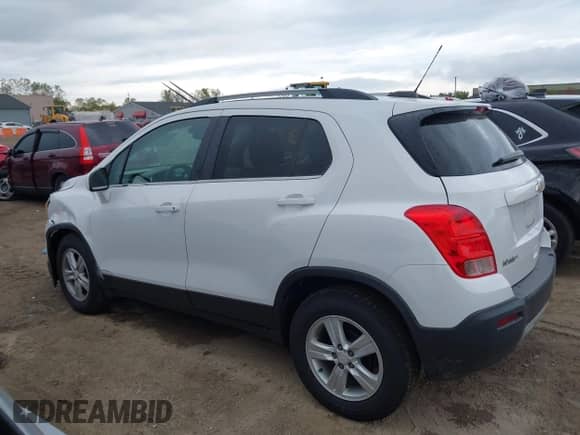 2016 Chevrolet Trax LT z VIN 3GNCJLSB2GL253948, wystawiony jako IAAI lot #43400648 z przebiegiem 96 608 mil mil oraz . Historia ofert i sprzedaży dostępna na DreamBid. Obrazek 14.