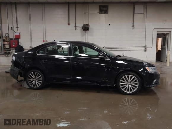 ✅ 2015 Volkswagen Jetta SE • VIN: 3VWD17AJ1FM319831 • Лот: 43329916. Опубликован ранее на IAAI с пробегом 101 992 миль. Бесплатный доступ к архиву аукционных продаж из США и подробный отчёт об истории автомобиля на DreamBid. Изображение 13.