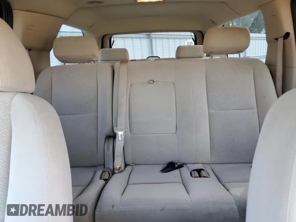 ✅ 2007 Chevrolet Suburban LT • VIN: 1GNFK163X7R264416 • Lot: 75067164. Wystawiony na Copart z przebiegiem 184 362 mil. Bezpłatny archiwum sprzedaży aukcyjnych z USA i szczegółowy raport historii pojazdu na DreamBid. Zdjęcie 10.