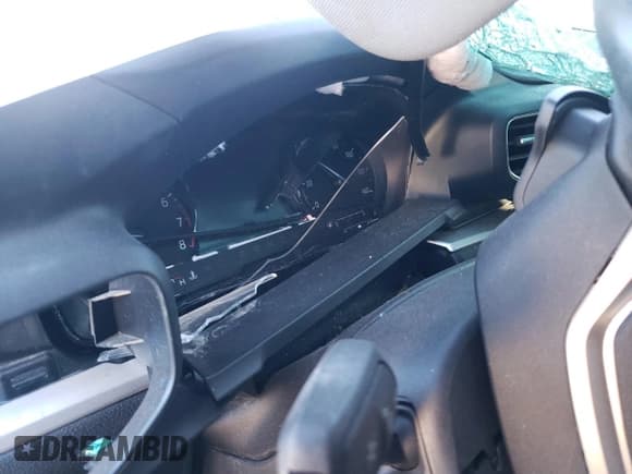 ✅ 2021 Ford Explorer XLT • VIN: 1FMSK8DH0MGB57361 • Лот: 91766505. Опубликован ранее на Copart с пробегом Не указан. Бесплатный доступ к архиву аукционных продаж из США и подробный отчёт об истории автомобиля на DreamBid. Изображение 9.