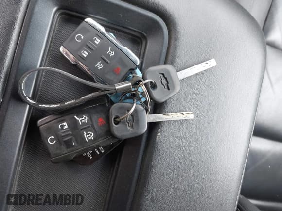 ✅ 2018 Chevrolet Tahoe LT • VIN: 1GNSKBKC9JR254896 • Lot: 42456940. Listed on IAAI with 102,459 mi. Free auction sales archive from the USA and detailed vehicle history report at DreamBid. Image 11.