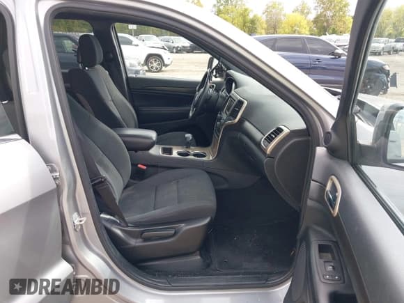 ✅ 2015 Jeep Grand Cherokee Laredo • VIN: 1C4RJFAG3FC639094 • Lot: 43428367. Listed on IAAI with 177,481 mi. Free auction sales archive from the USA and detailed vehicle history report at DreamBid. Image 5.