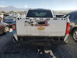 2013 Chevrolet Silverado 1500 LT z VIN 3GCPCSEA9DG293093, wystawiony jako Copart lot #91052565 z przebiegiem 244 080 mil mil oraz Czysty tytuł • Clean title. Historia ofert i sprzedaży dostępna na DreamBid. Obrazek 6.