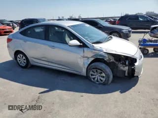 ✅ 2017 Hyundai Accent SE • VIN: KMHCT4AE5HU265776 • Lot: 74939024. Wystawiony na Copart z przebiegiem 72 556 mil. Bezpłatny archiwum sprzedaży aukcyjnych z USA i szczegółowy raport historii pojazdu na DreamBid. Zdjęcie 4.