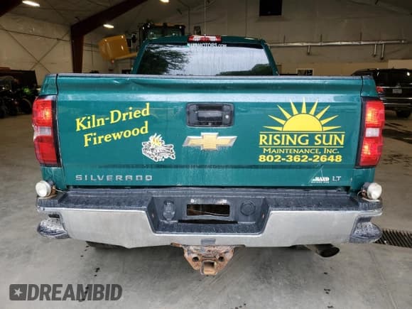 ✅ 2015 Chevrolet Silverado 2500HD LT • VIN: 1GC2KVEG1FZ129746 • Lot: 62483555. Wystawiony na Copart z przebiegiem 115 269 mil. Bezpłatny archiwum sprzedaży aukcyjnych z USA i szczegółowy raport historii pojazdu na DreamBid. Zdjęcie 6.