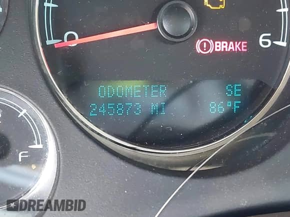 2012 Chevrolet Tahoe LT z VIN 1GNSCBE06CR215264, wystawiony jako IAAI lot #43274793 z przebiegiem 245 873 mil mil oraz . Historia ofert i sprzedaży dostępna na DreamBid. Obrazek 16.